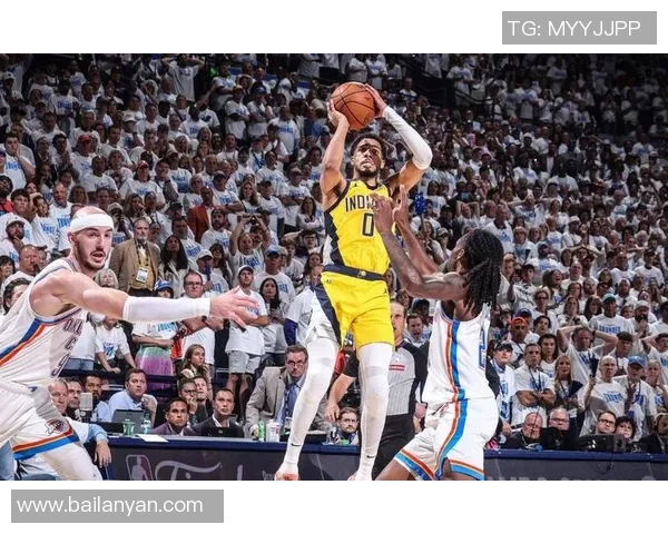 面对哈滕 哈里伯顿罚球线抛投得手