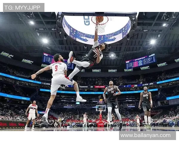 打破自己的纪录！夏普昨日扣篮垂直弹跳高度达119.8厘米！